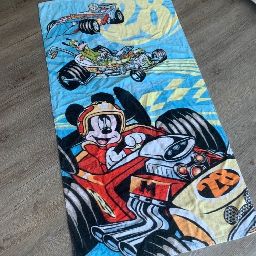 Disney Towel  - Picture 2 of 3